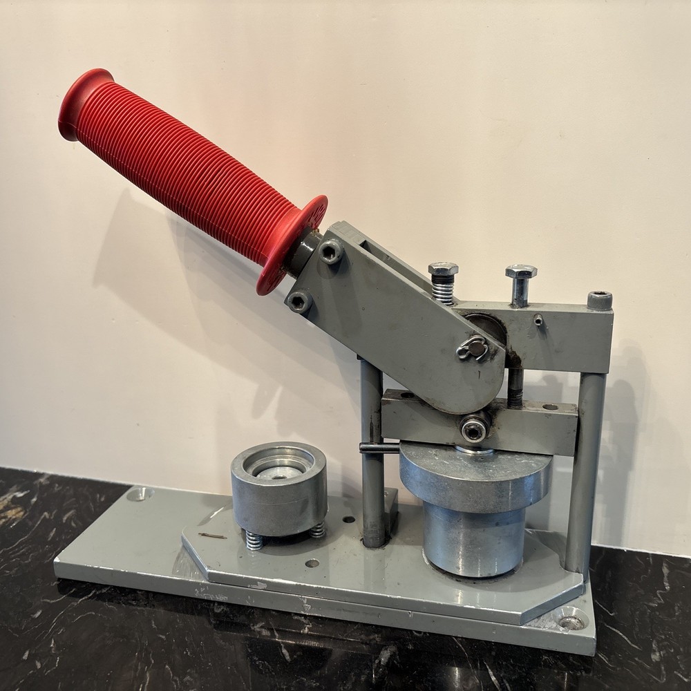 Tecre Model 100 1” Inch Round Button Making Machine