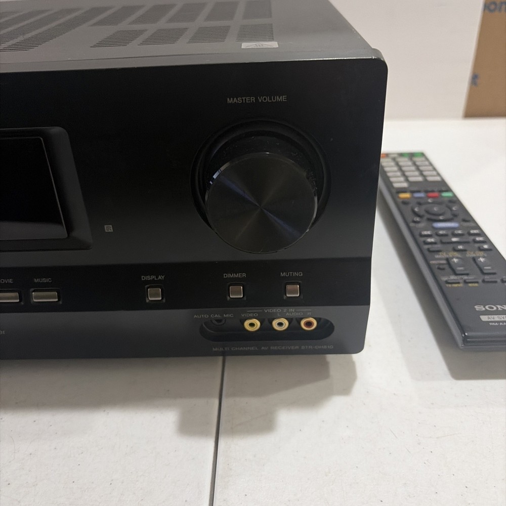 Sony STR-DH520 7.1 Channel 3D AV Receiver Bundle w/ Remote - Untested