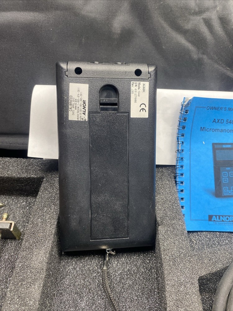 Used Alnor Micromanometer AXD 540 With Case