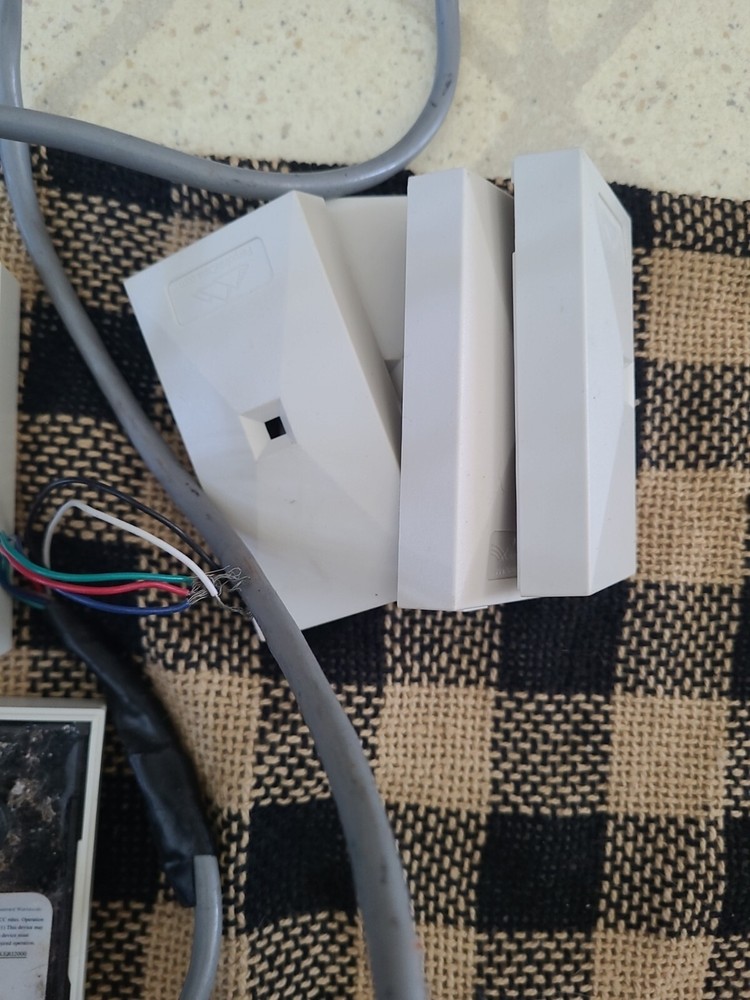 Linear P-300HAS Fairpointe Data Proximity Card Reader - used