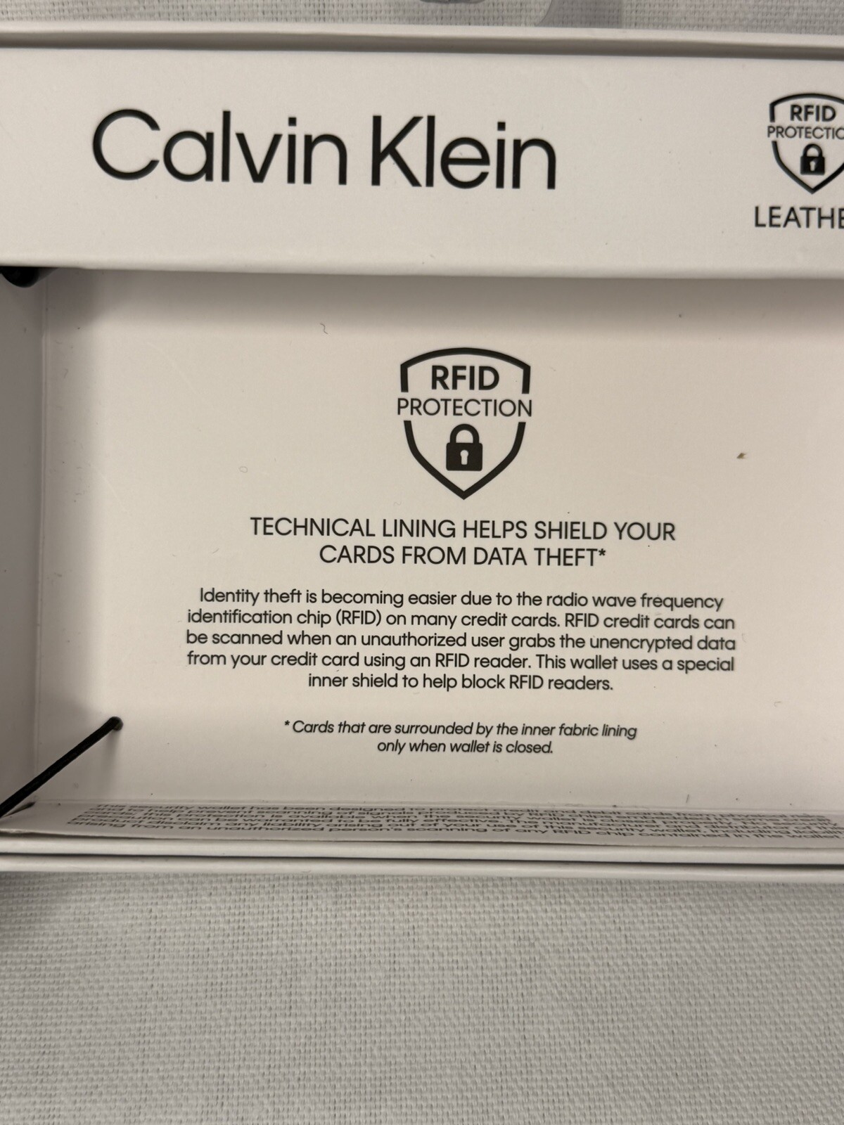 NEW Calvin Klein Men’s Carbon Fiber Textured Wallet w/ RFID Protection Flip Out