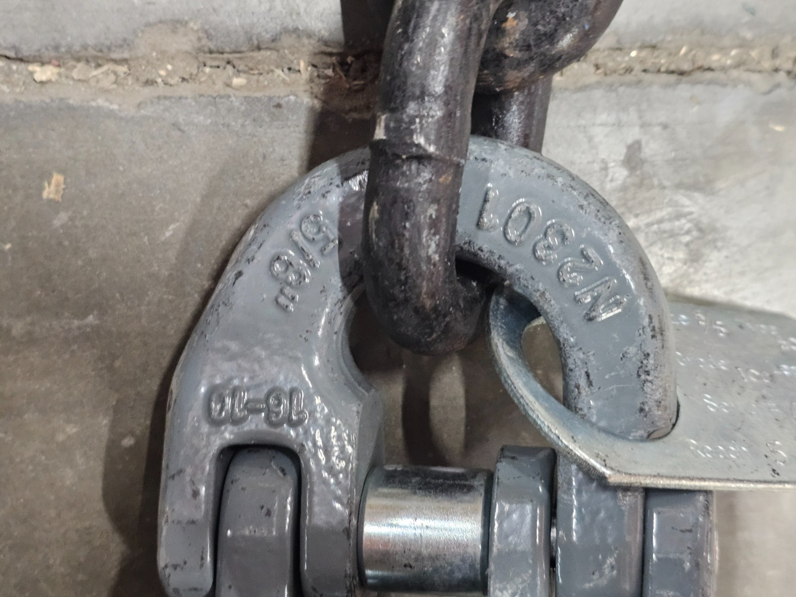 Single Leg Chain Sling 5/8" x 5 FT Grade 100 22,600 lbs WLL Vertical Type SOS