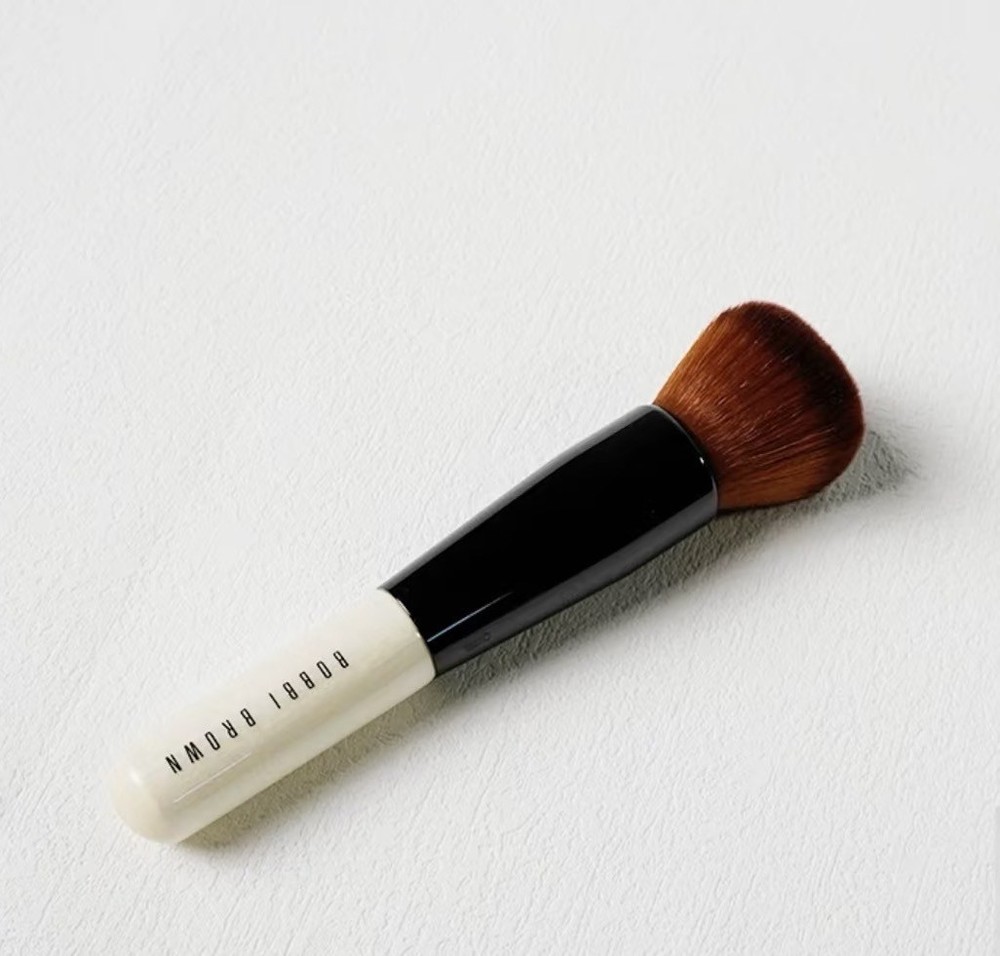 BOBBI BROWN Full Coverage Face Foundation Brush New