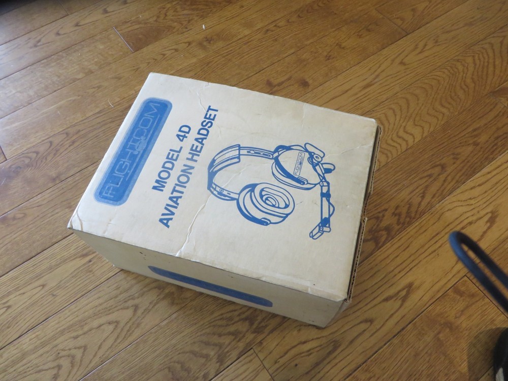 Flightcom Nighthawk Model 4DLX Aviation Headset tested - mic not tested