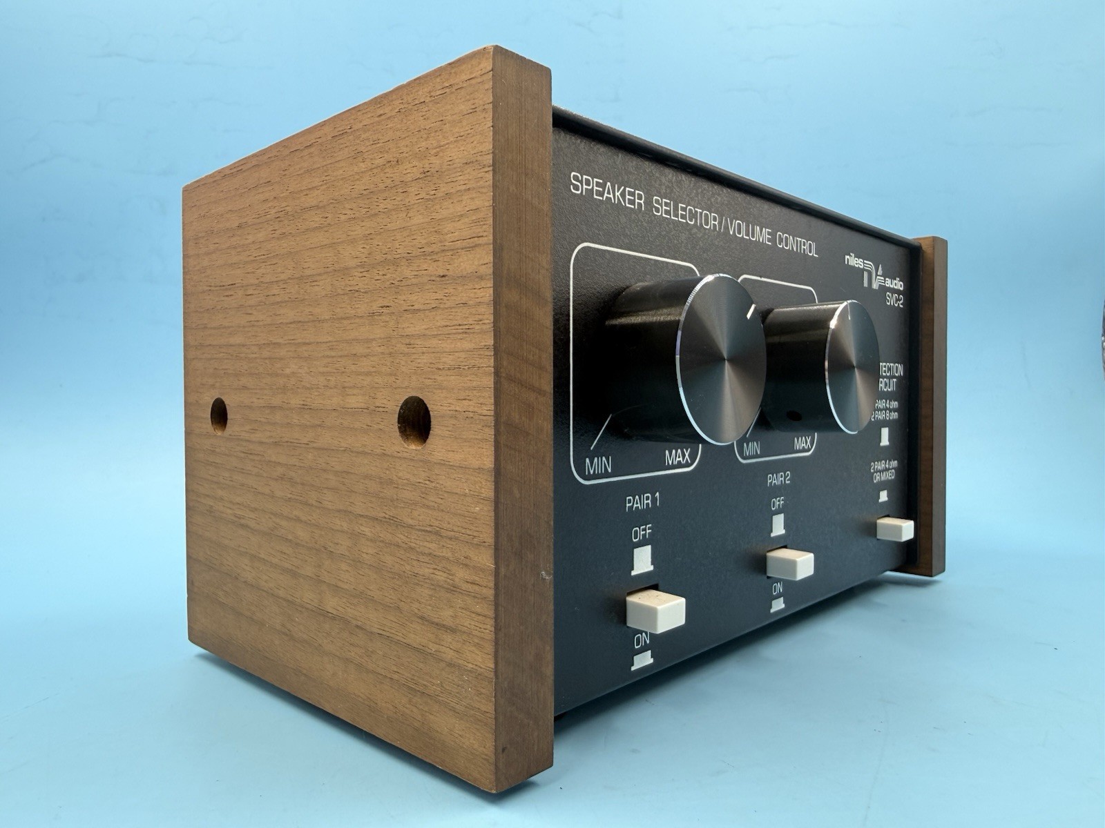 Vintage Audiophile Niles Audio SVC-2 Speaker Selector / Volume Control Unit