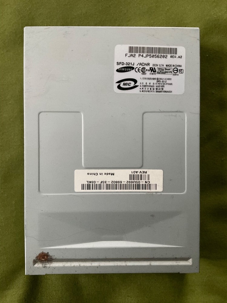 Samsung 3.5 Inch Internal Floppy Disc Drive SFD-321J Black NICE Computer PC Mac