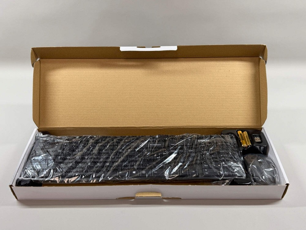 Staples Wireless Keyboard Keyboard and Mouse Combo