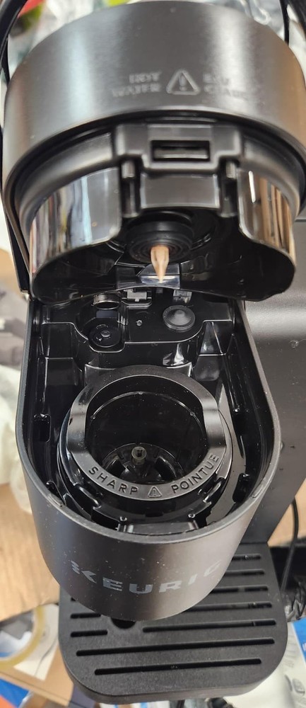 Keurig K-Express Essentials Plus Coffee Maker Black Iced & Hot Used