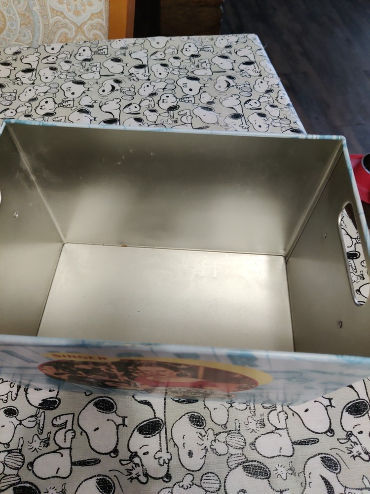 Singer Basket/Tin Storage Bin 2007