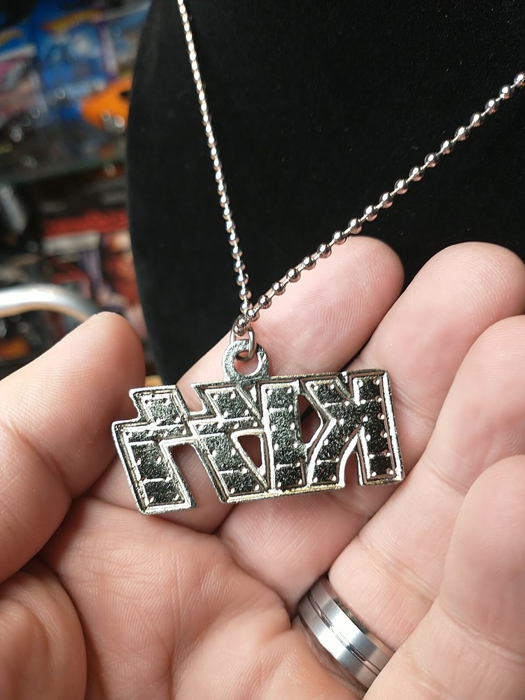 KISS - Necklace / Pendant, (Color)