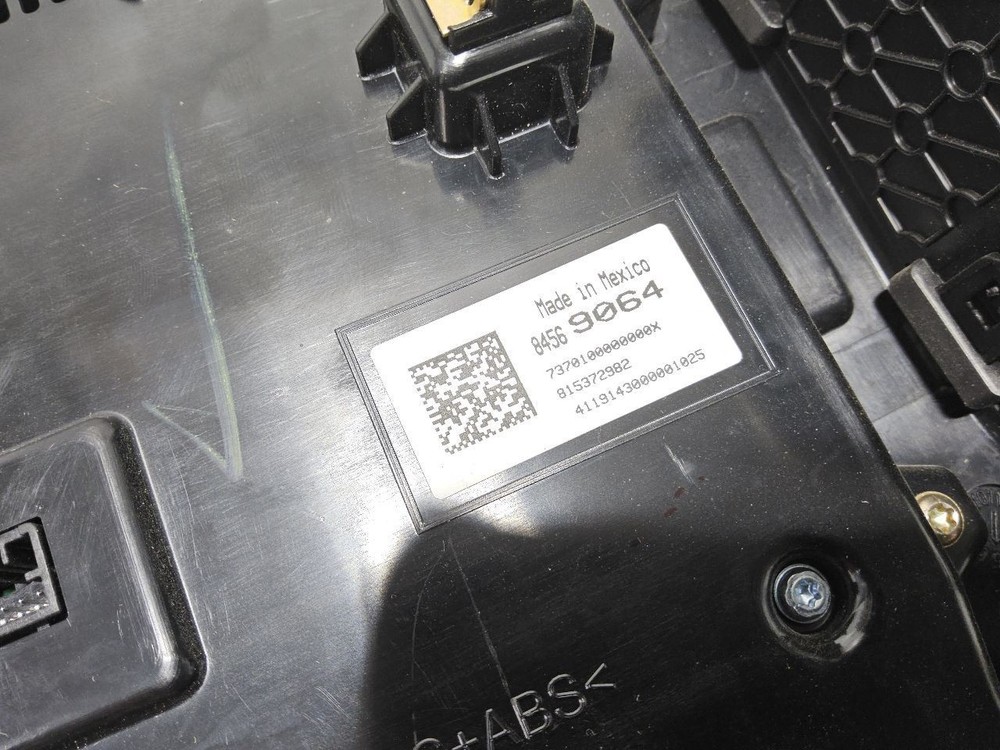 2019-2022 Chevy SILVERADO 1500 8.0" Display Screen and Control Panel