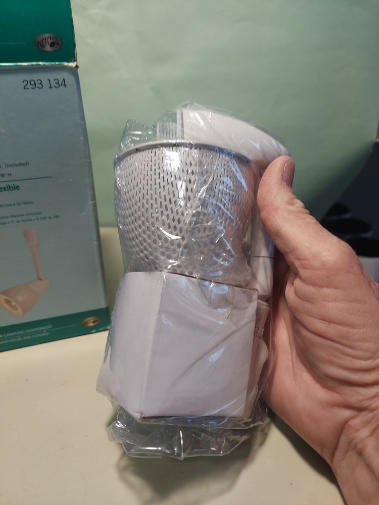 Hampton Bay Transitional 120 Volt Flexable Head Track Light