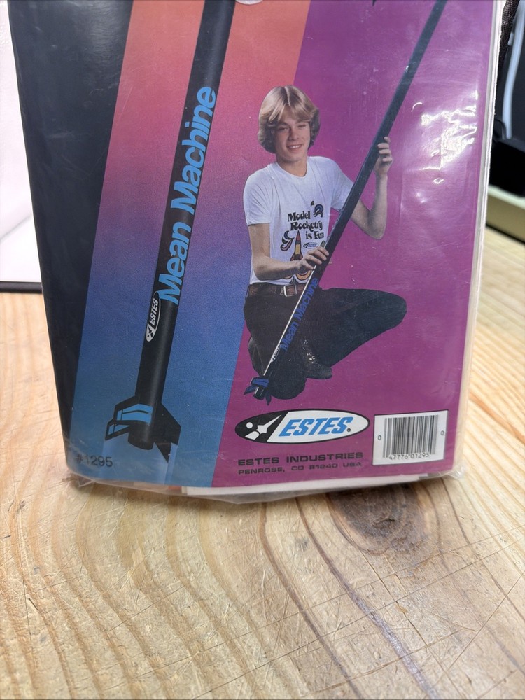 Estes 1295 Mean Machine Flying Model Rocket Kit Skill Level 2 *NEW SEALED*