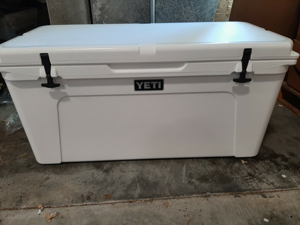 Yeti Tundra 75 Cooler