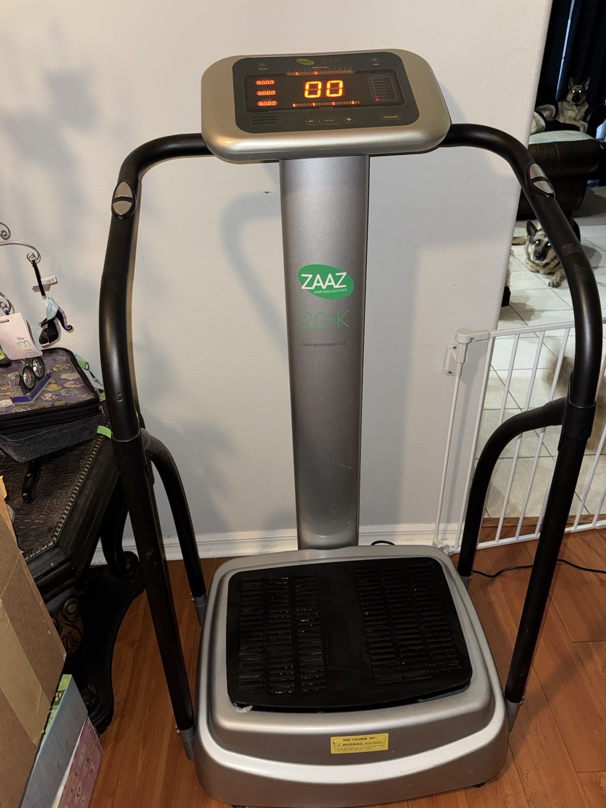 ZAAZ 20-K Oscillating Vibration Platform, Adjustable Speed, LCD, Gray/Black