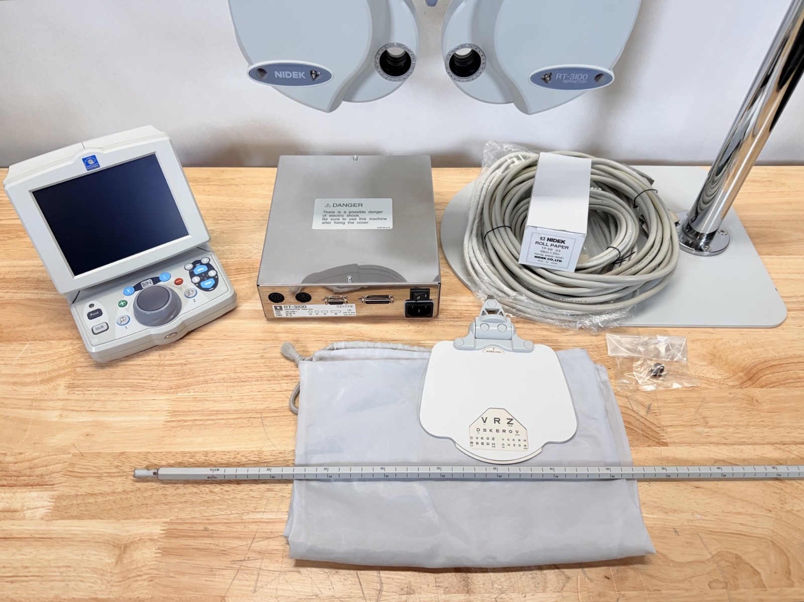 Nidek RT-3100 Digital Refractor