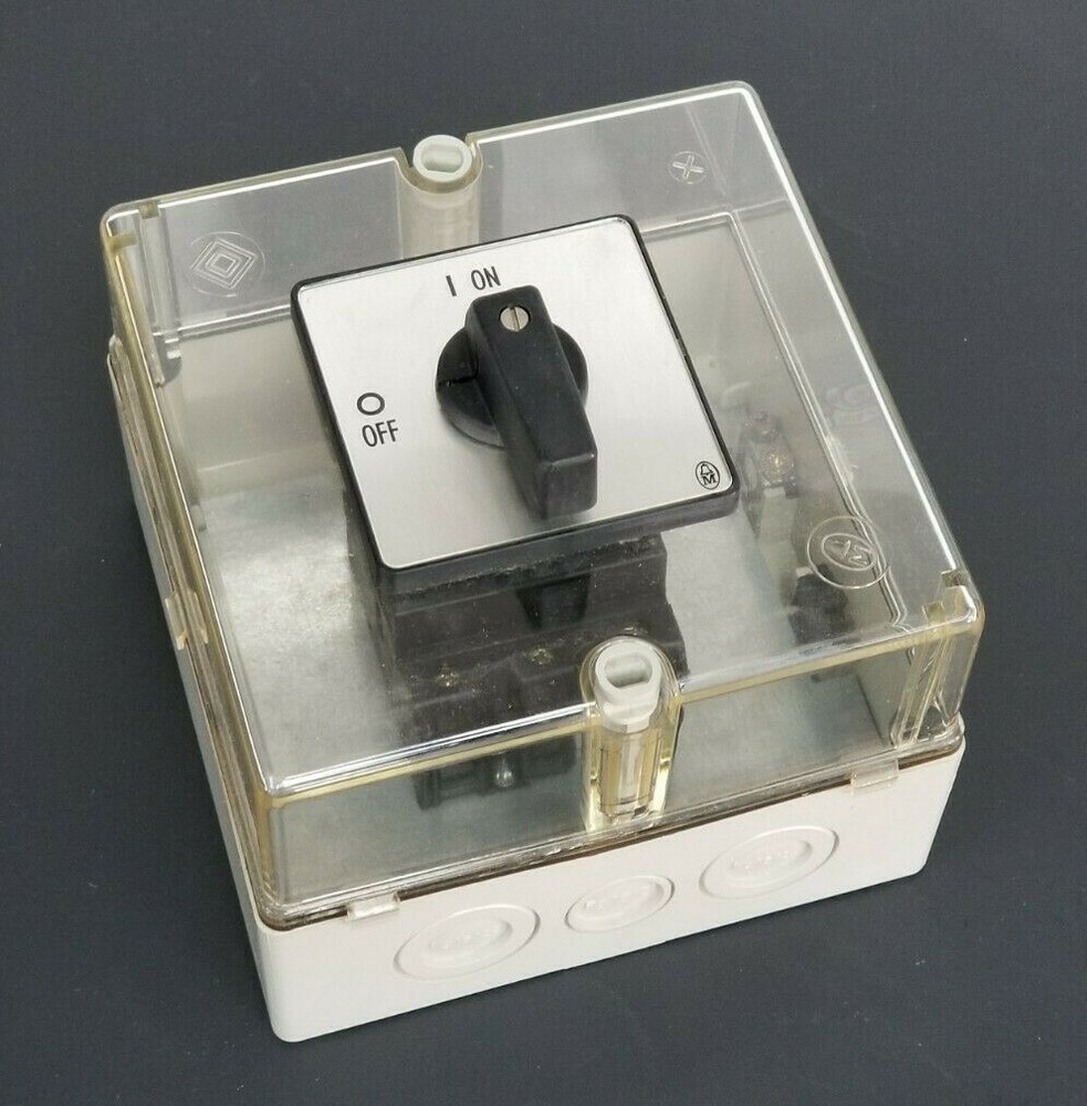 NIB KLOCKNER MOELLER CI-G ENCLOSURE W/ P3-63/E CIRCUIT INTERRUPTER SWITCH