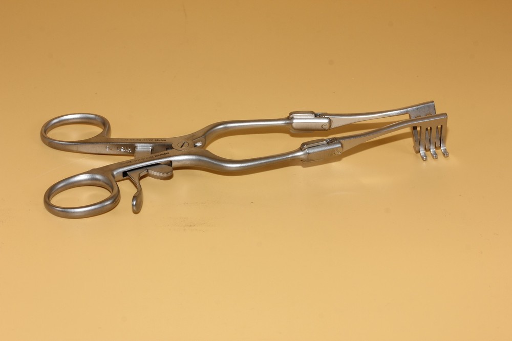 WT202518 ExplorENT Adjustable Mastoid Retractor 3x3 Blunt Prong 7" ENT