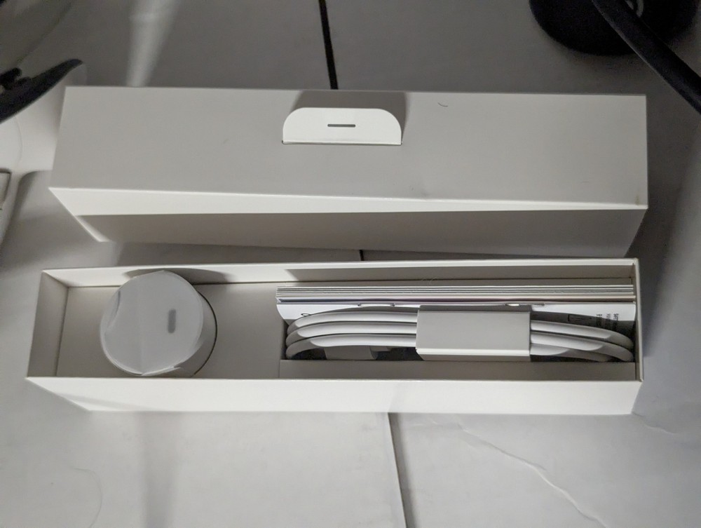 Meta Quest 3 VR Headset - 128GB - Headset & Controllers only