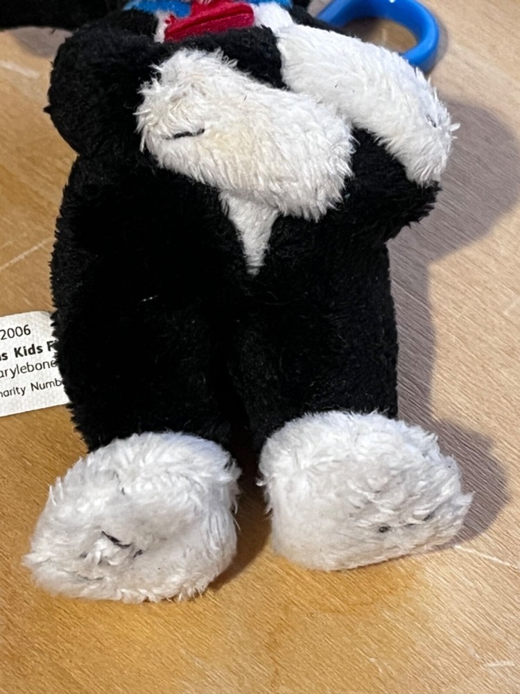 WOOLWORTHS Worth Dog keyring vintage 2006