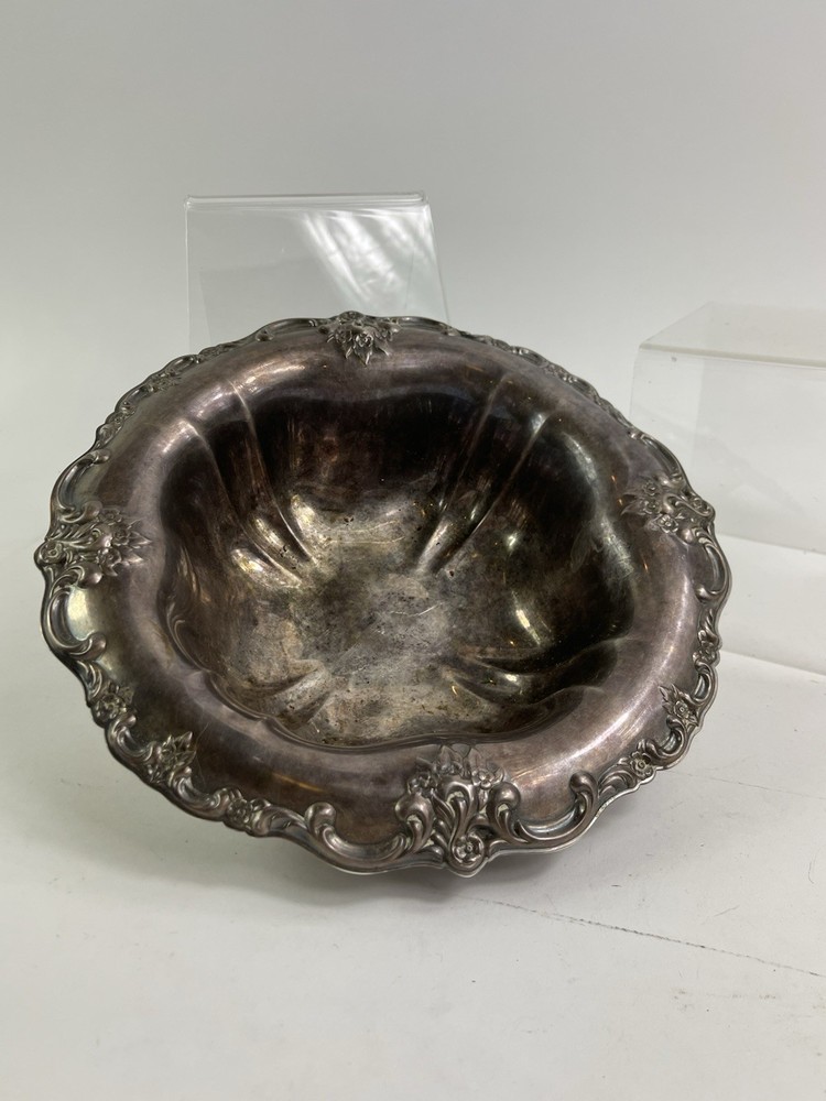 Compote Low Fruit Bowl Silver Plate 10" diameter Grapes Fruit Maker Unknown