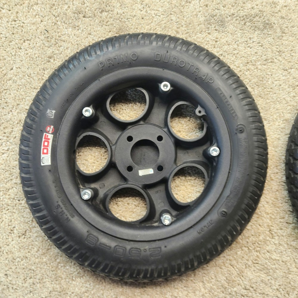 Quickie Pulse 6 Tires PR1MO Durotrap 2.50-8