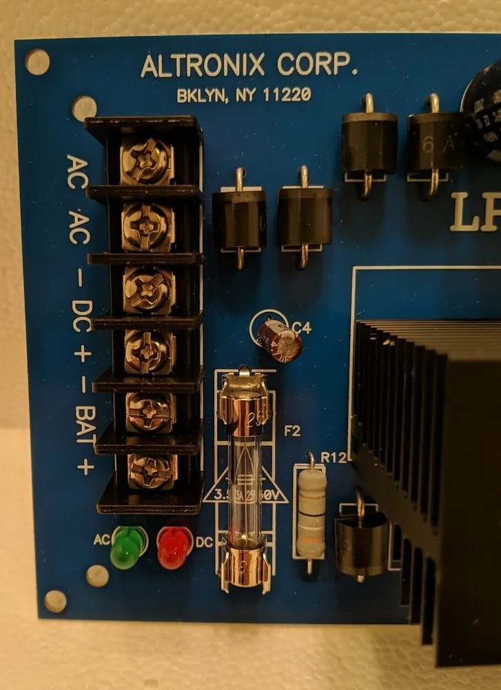 Altronix LPS3 Linear Power Supply/Charger Open Box