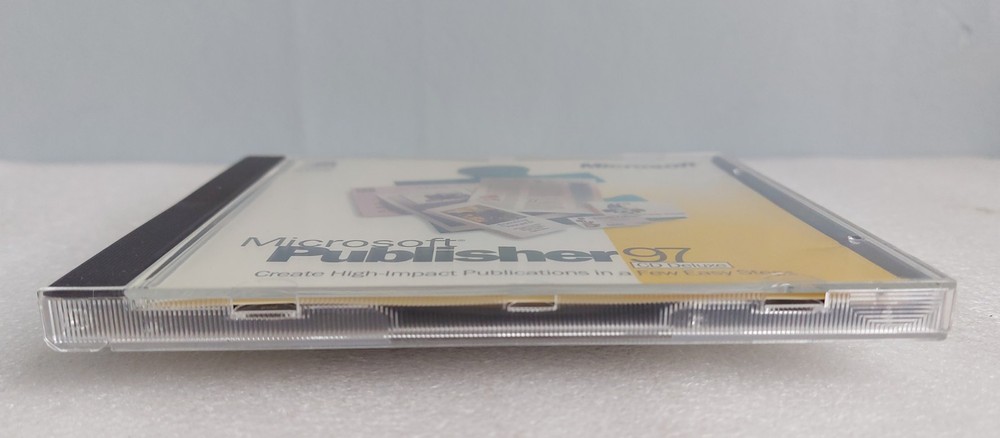 Microsoft Publisher 97 CD Deluxe Desktop Publishing Software Windows NT/95 + Key