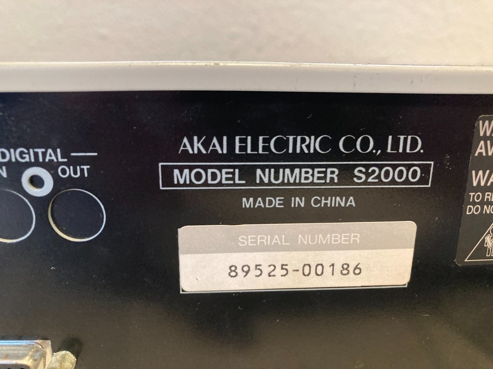 AKAI professional S2000 MIDI STEREO DIGITAL SAMPLER Musical Instruments Audio