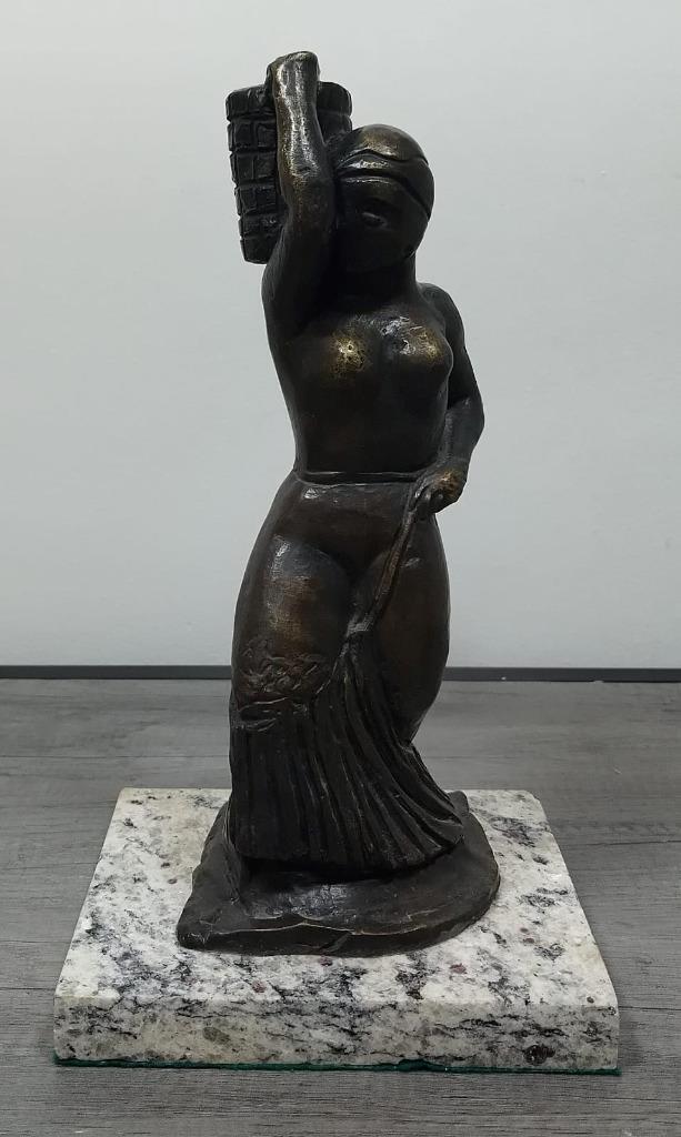 MANOLO HUGUE BRONZE SCULPTURE " MUJER CAMINO A LAVAR " SIGNED AND NUMBERED