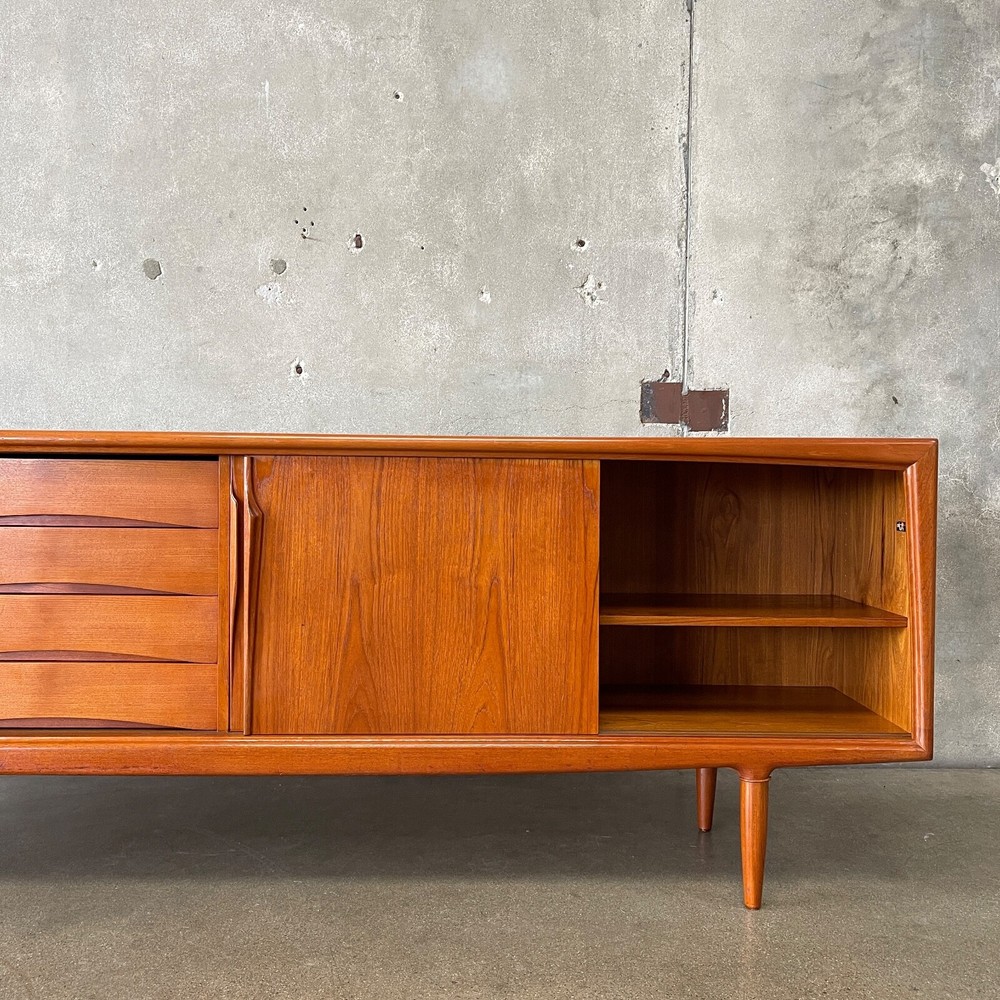 Mid Century Danish Modern Teakwood Sideboard