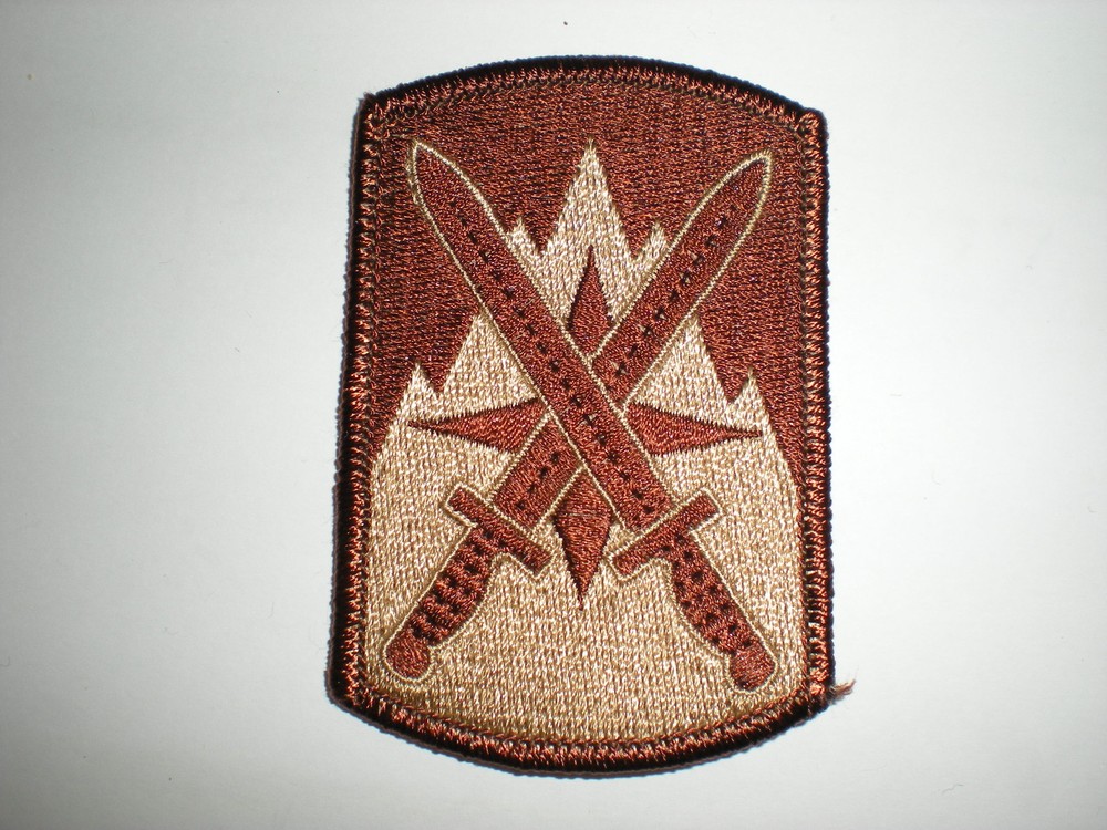 US ARMY 10TH SUPPORT COMMAND PATCH - DESERT