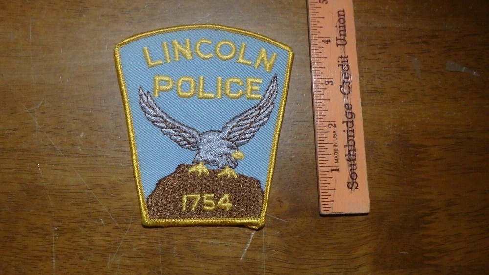 LINCOLN ,MASSACHUSETTS   OBSOLETE    PATCH  BX V #8