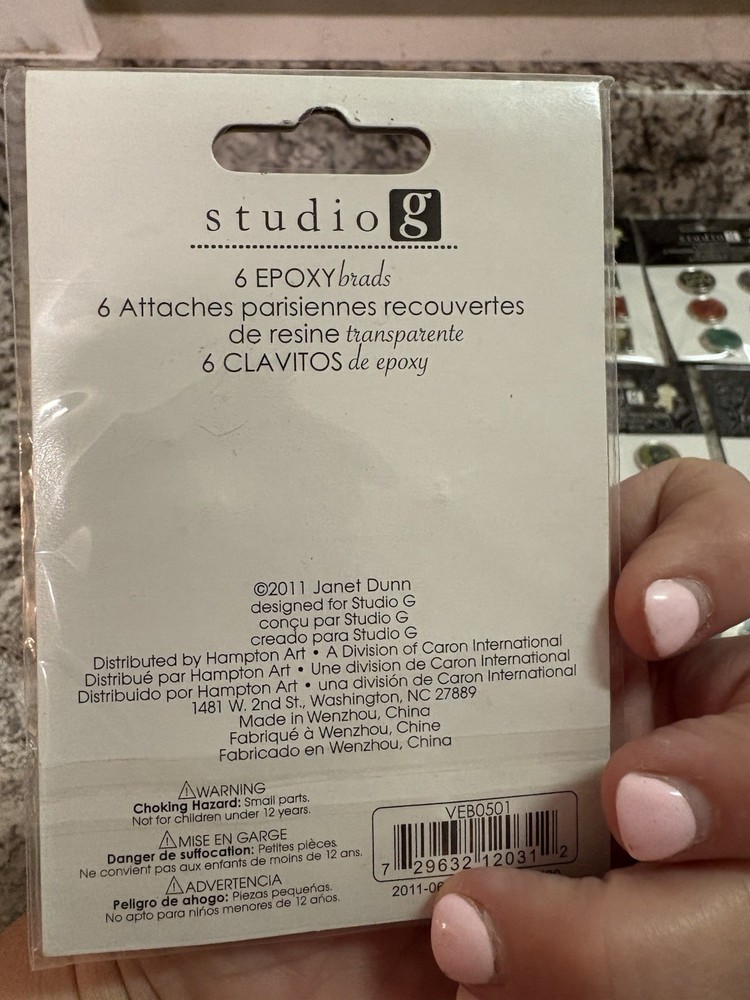 Studio G - 6 Epoxy Halloween Brads