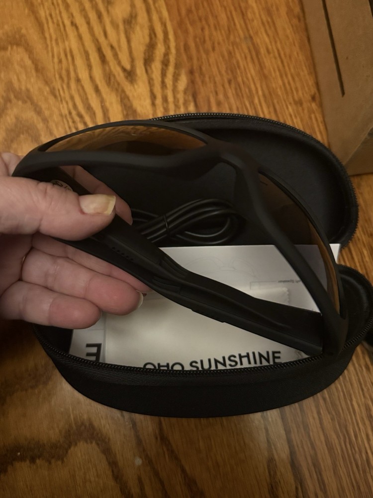 OHO SMART SUNGLASSES, Polarized with Bluetooth Speaker, Athletic/ Outdoors NEW!