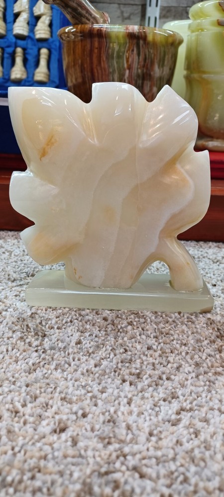 Handmade Onyx Leave Clock