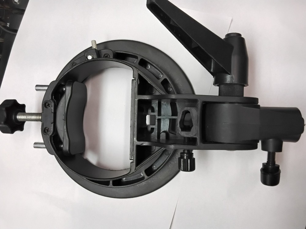 Glow Speedlite Bracket