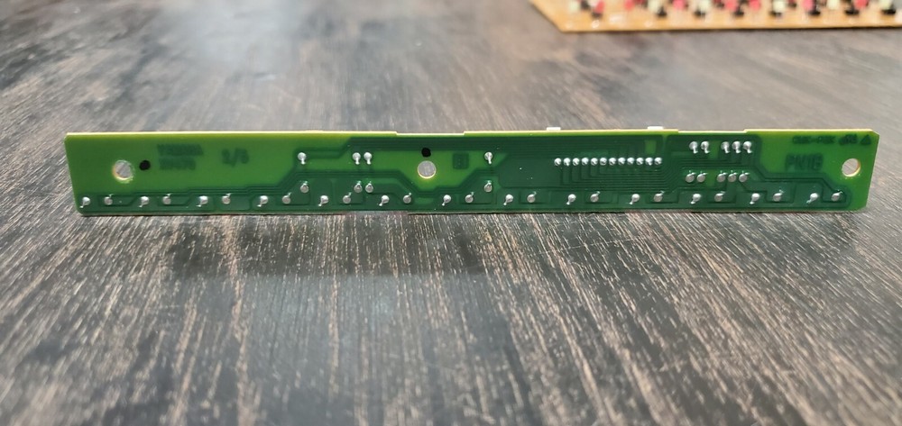 Yamaha Clavinova CVP-202 XV470 2/5