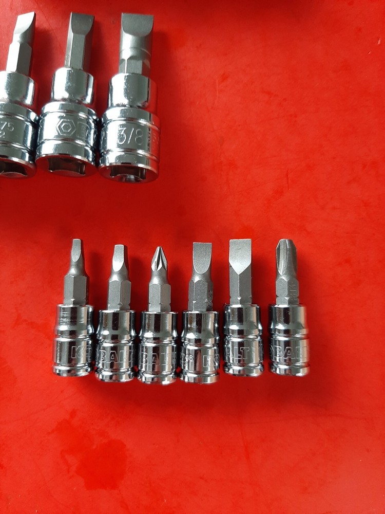 NEW KOBALT 16 Pc 1/4" 3/8 Dr Phillips Flat Tip Screwdriver Bit Driver Socket Set