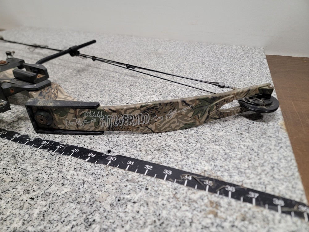 PSE Nova Compound Bow RH Right-Handed 65# Draw Weight
