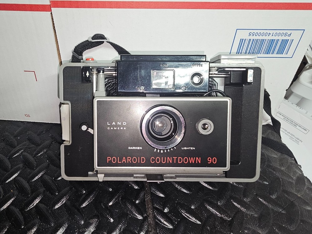 Polaroid Countdown 90 Automatic Land Camera W/Case And Accessories Not Untested!