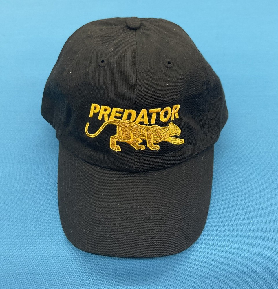PREDATOR CUE  HAT