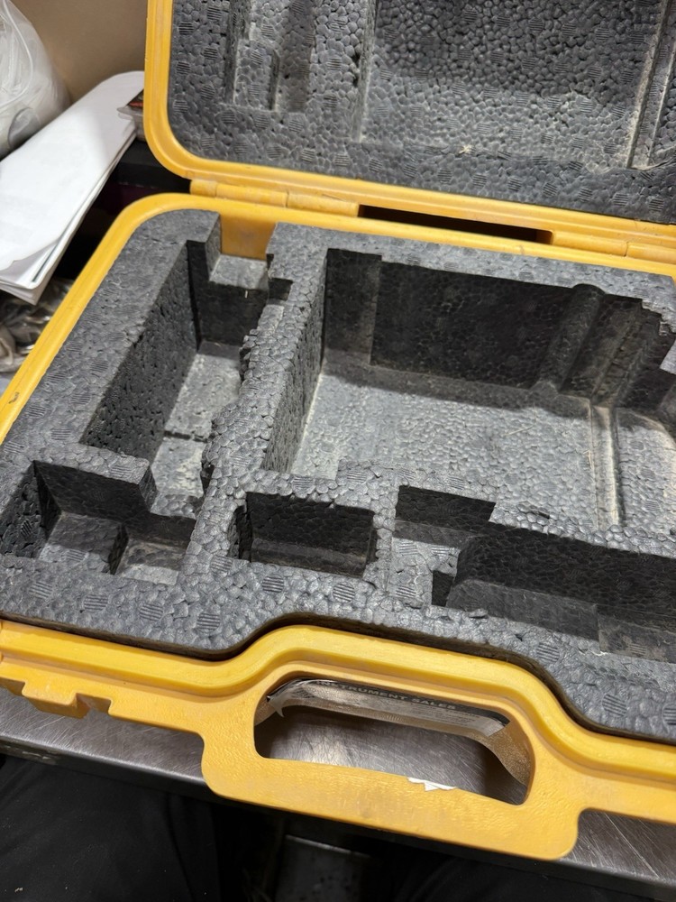 Genuine Laser Alignment Laser Beacon LB 10 Hard Padded Case Only Empty