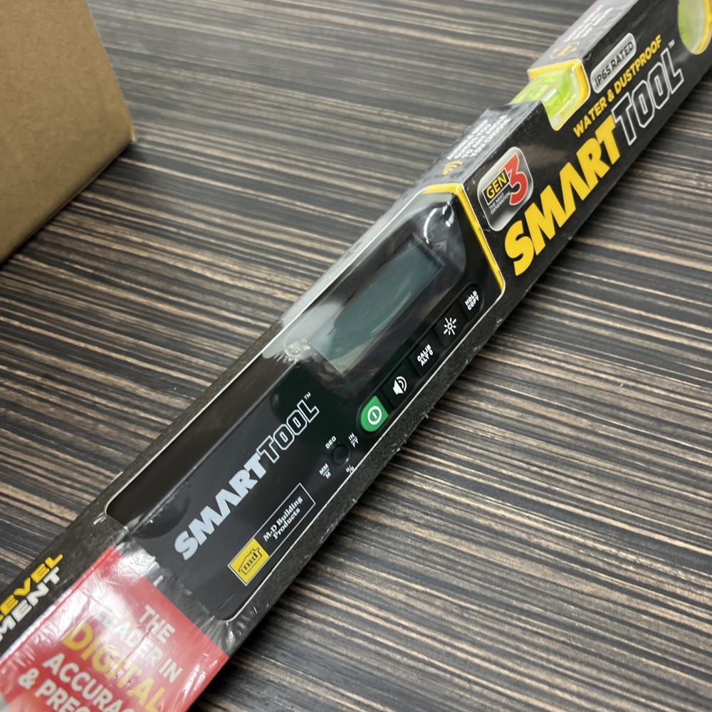 The 92500 Gen3 SmartTool 24-Inch Digital Level, Yellow.