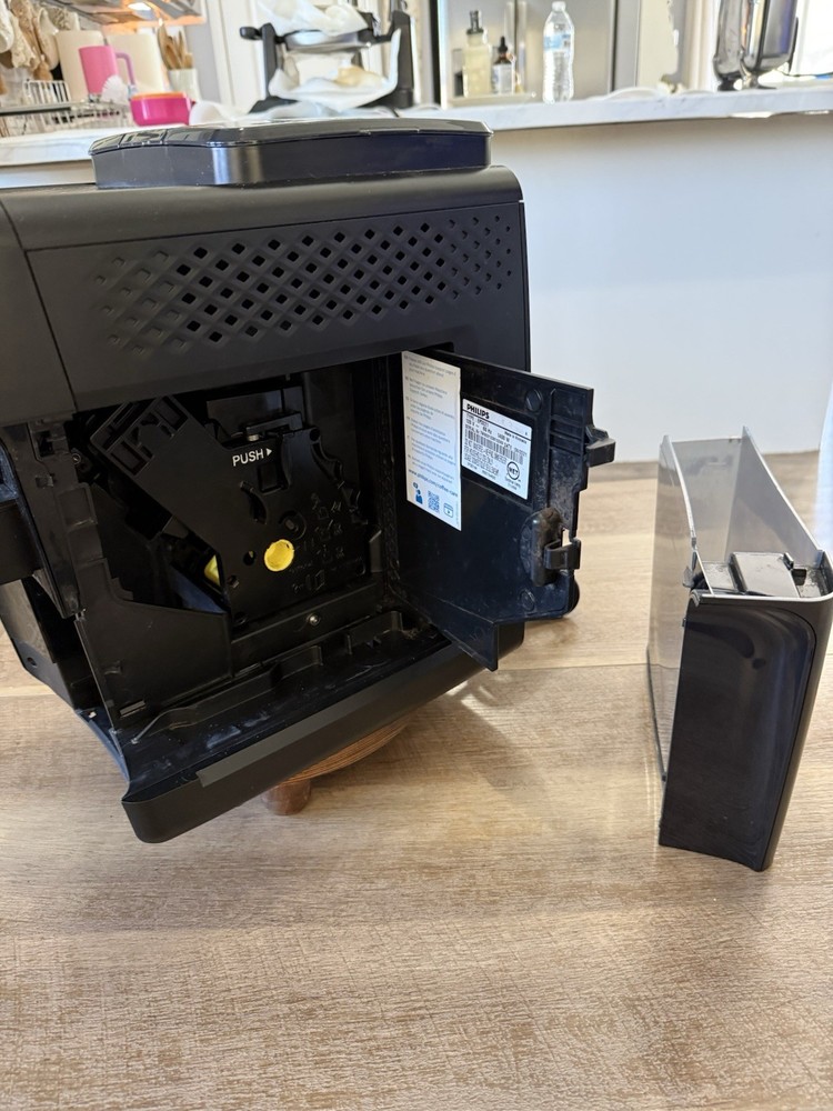 Philips 3200 LatteGo Fully Automatic Espresso Machine Black - EP3221