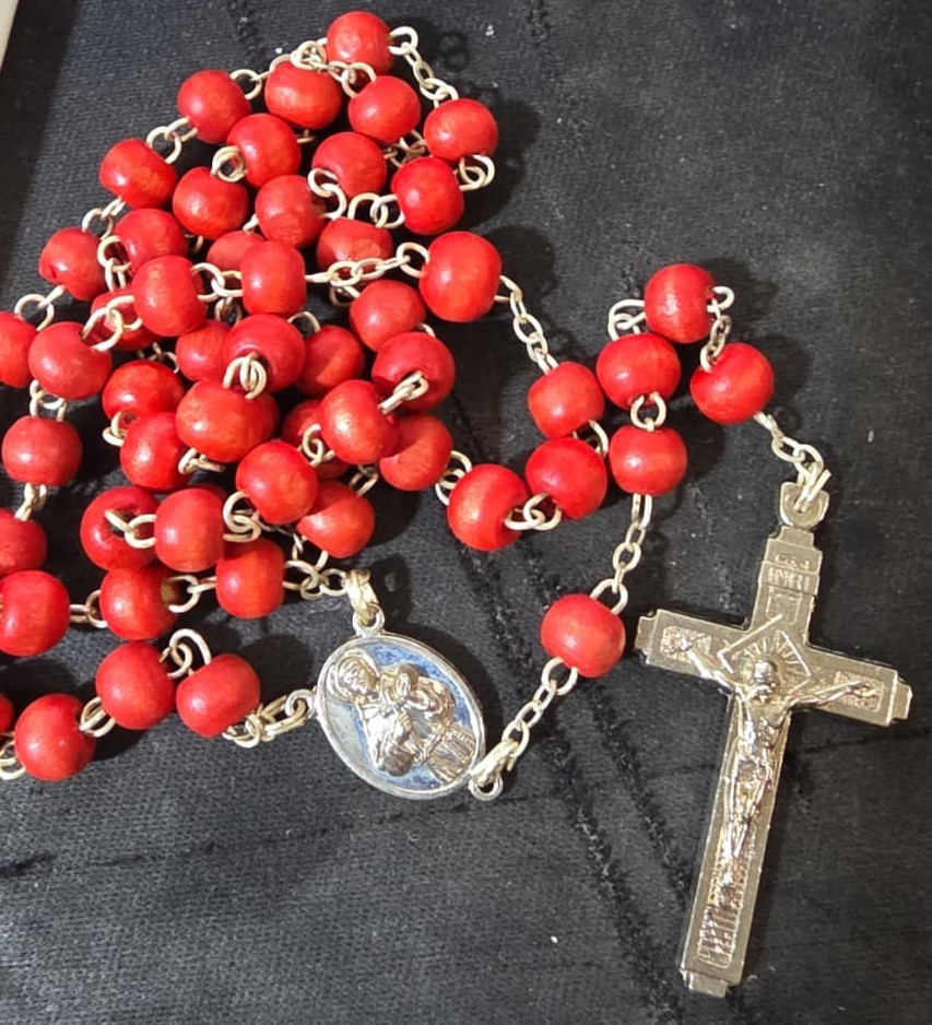 THE S. CHIARA RED ROSERY