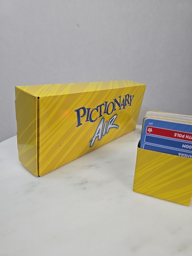 Mattel Pictionary Air Interactive Drawing Game with Light Pen Tested And Working