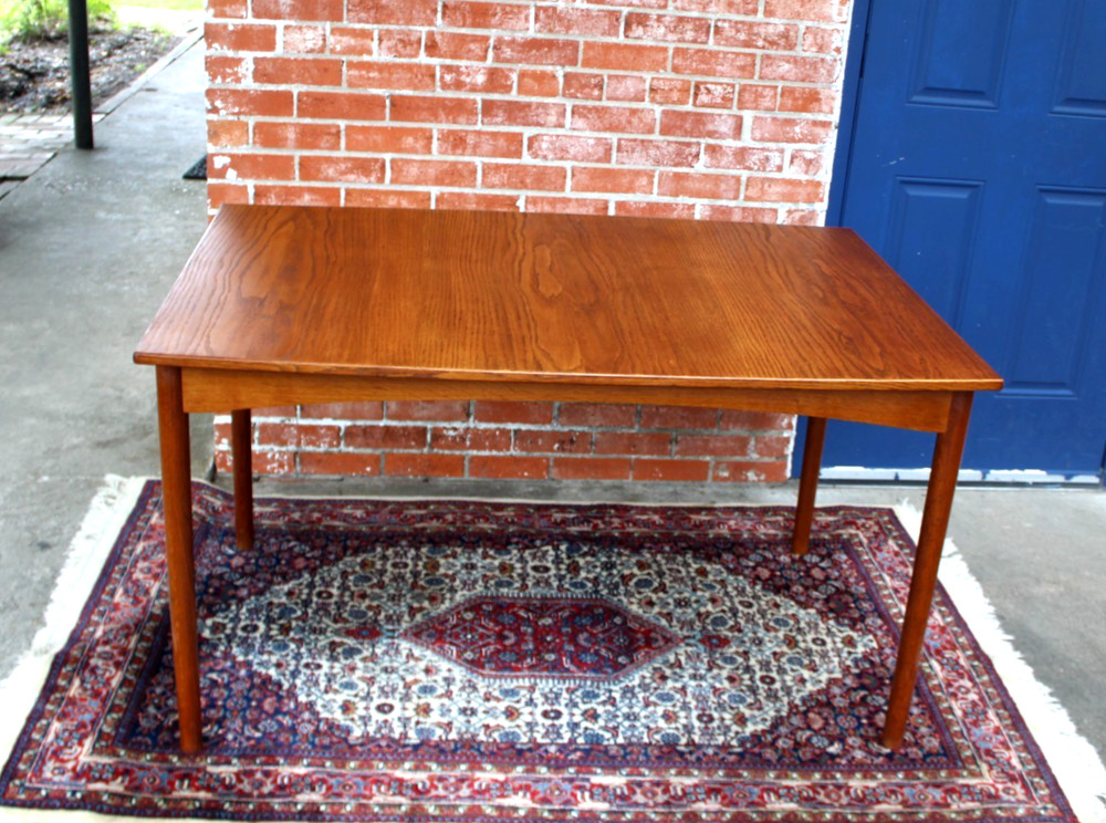 Mid Century Extended Leaf Dining Table
