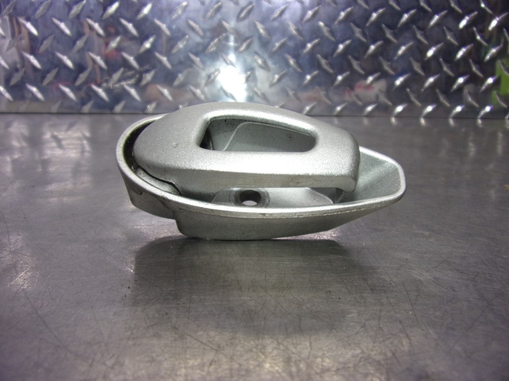 1024 A YAMAHA SMAX XC 155 2017 OEM COMPARTMENT LOCK HINGE
