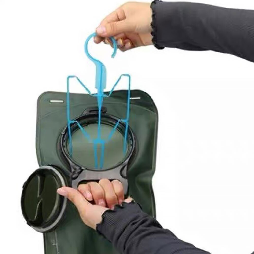HYDRATION WATER BLADDER CLEANING KIT 4 IN 1 GN